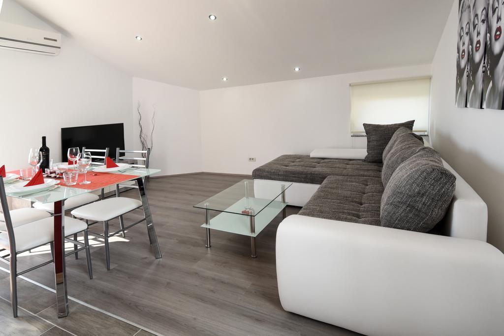 Marinici  Apartments Trampi מראה חיצוני תמונה