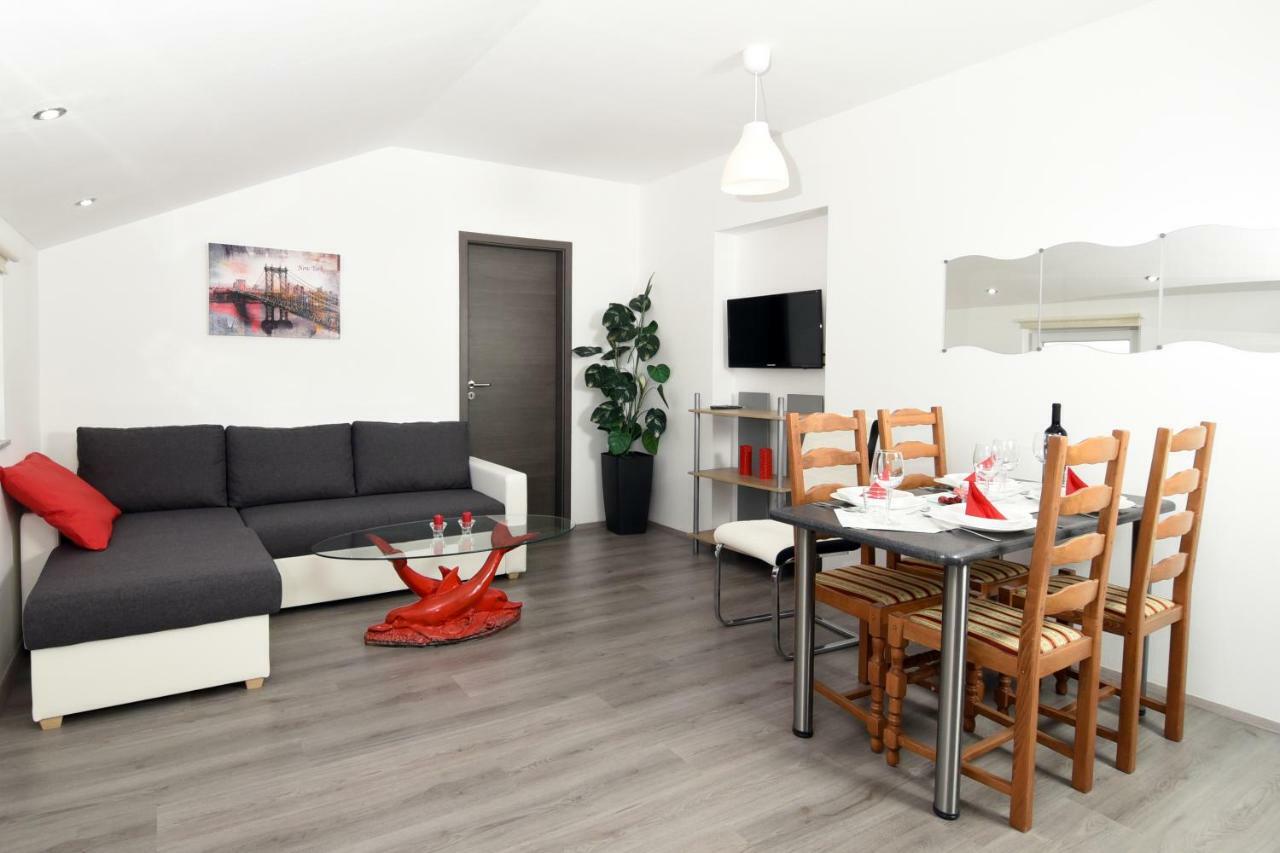 Marinici  Apartments Trampi מראה חיצוני תמונה