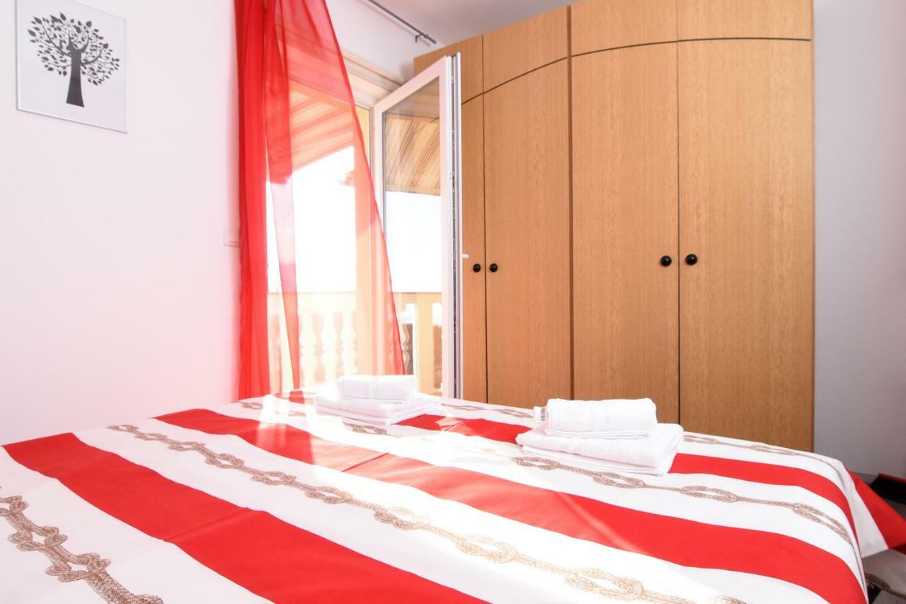 Marinici  Apartments Trampi מראה חיצוני תמונה