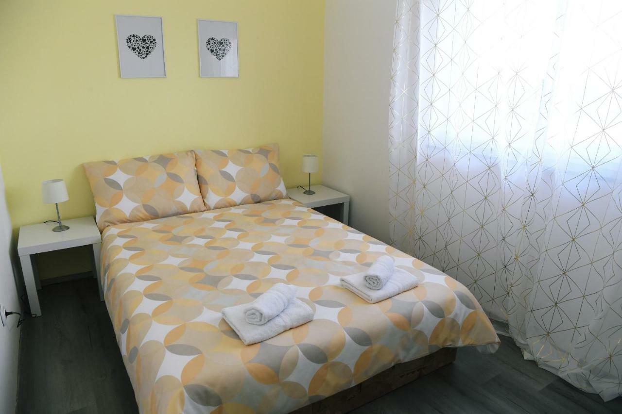 Marinici  Apartments Trampi מראה חיצוני תמונה