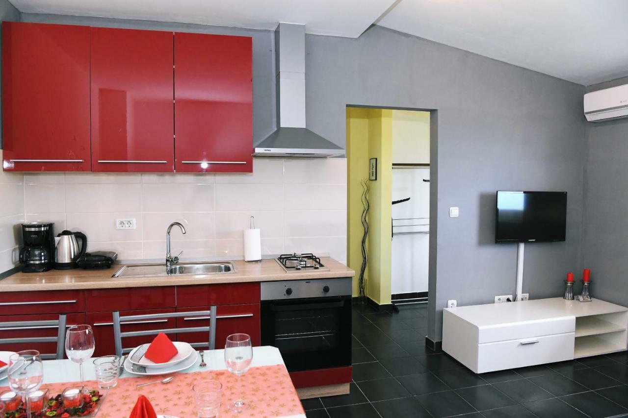 Marinici  Apartments Trampi מראה חיצוני תמונה
