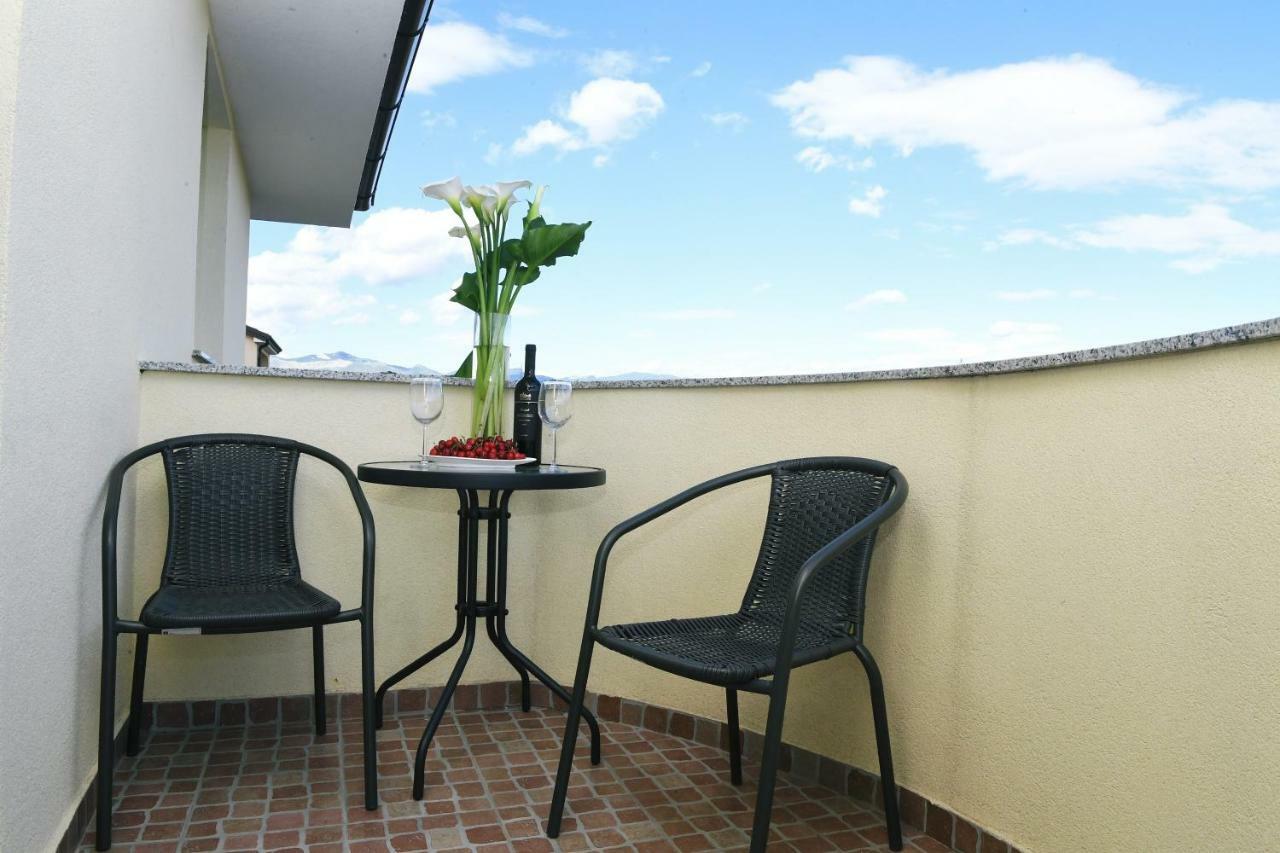 Marinici  Apartments Trampi מראה חיצוני תמונה